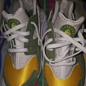 Nike X Stussy  Kids Green and Gold Sneakers
